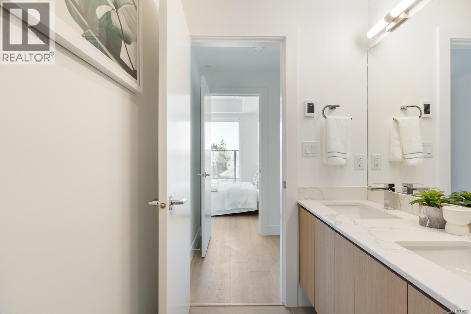 309 258 Helmcken Rd, View Royal