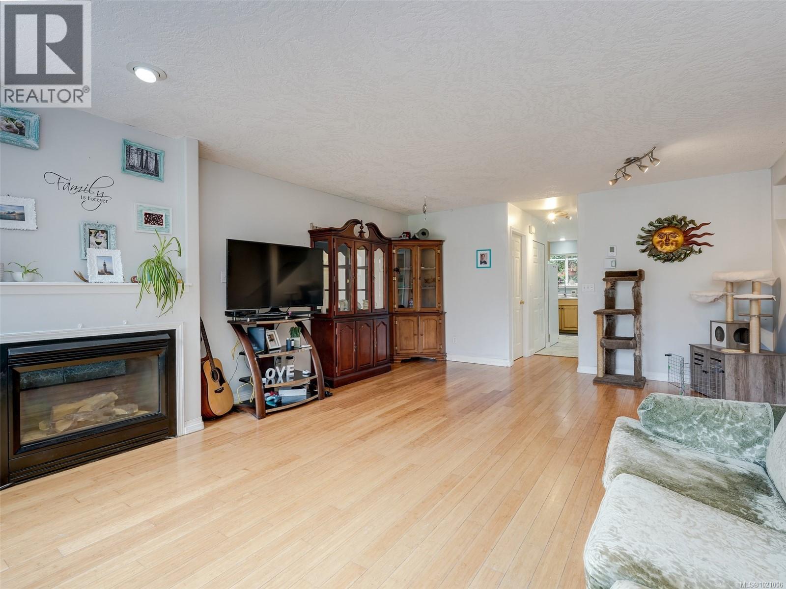 2436 Otter Point Rd - 8
