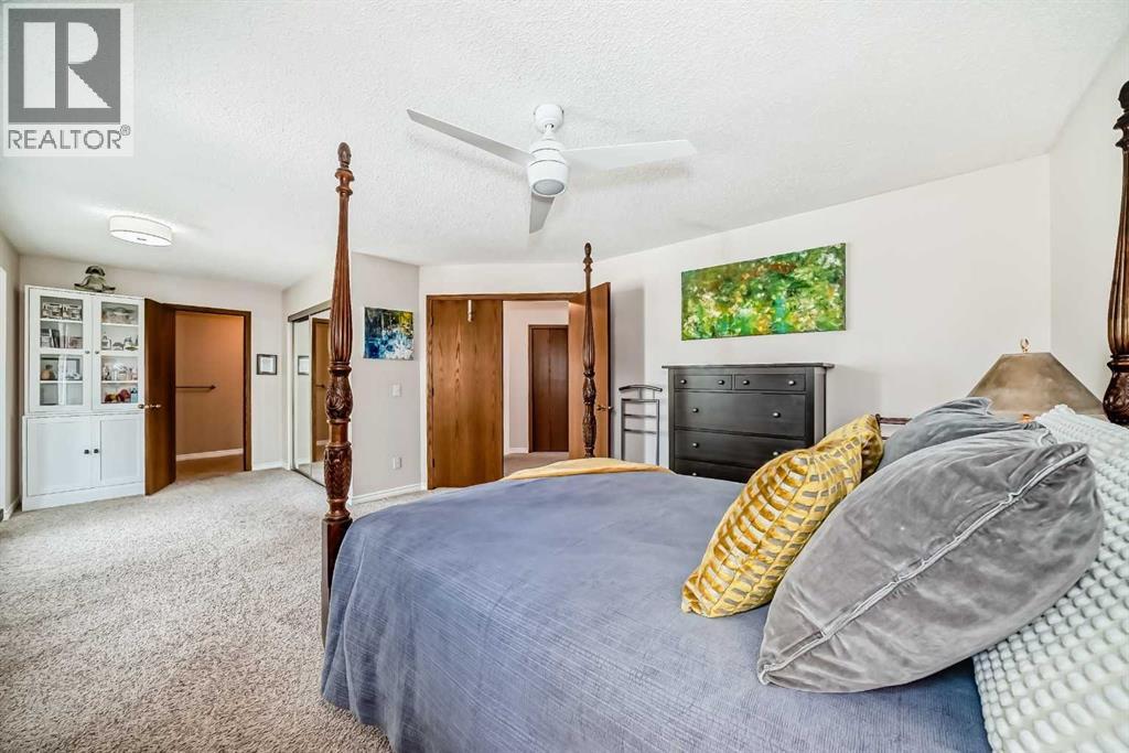 Single Family House for Sale in  Woodfield Road SW Woodbine Calgary 