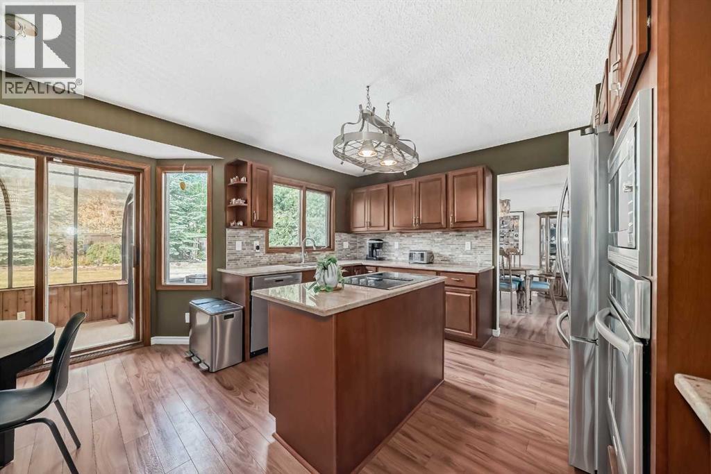 Single Family House for Sale in  Woodfield Road SW Woodbine Calgary 