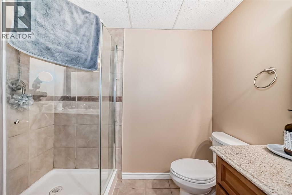 Single Family House for Sale in  Woodfield Road SW Woodbine Calgary 