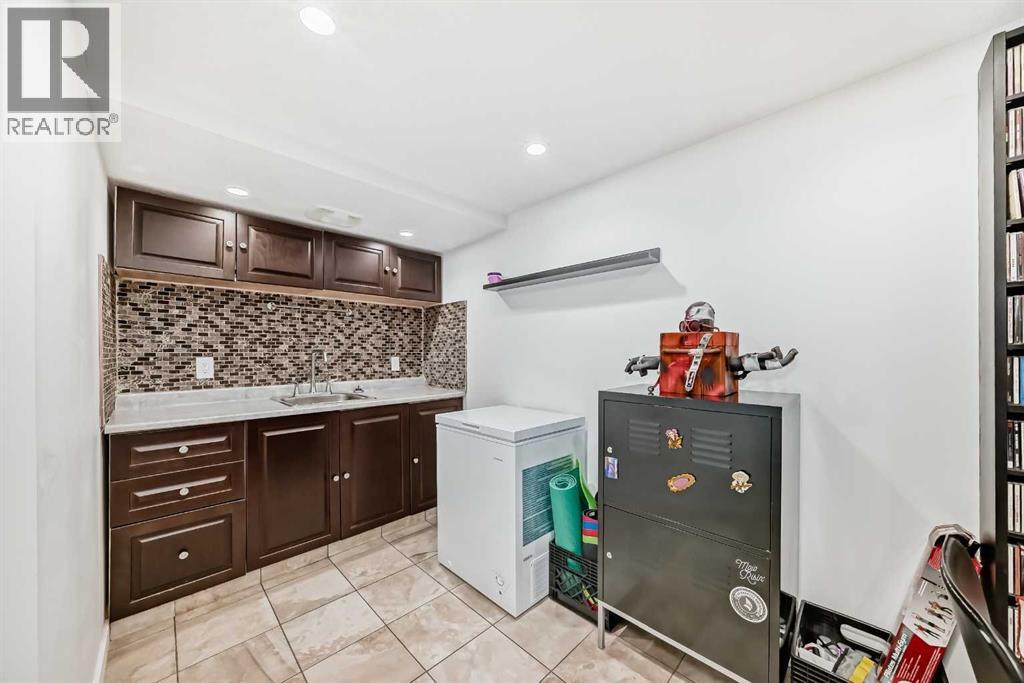 Single Family House for Sale in  Woodfield Road SW Woodbine Calgary 