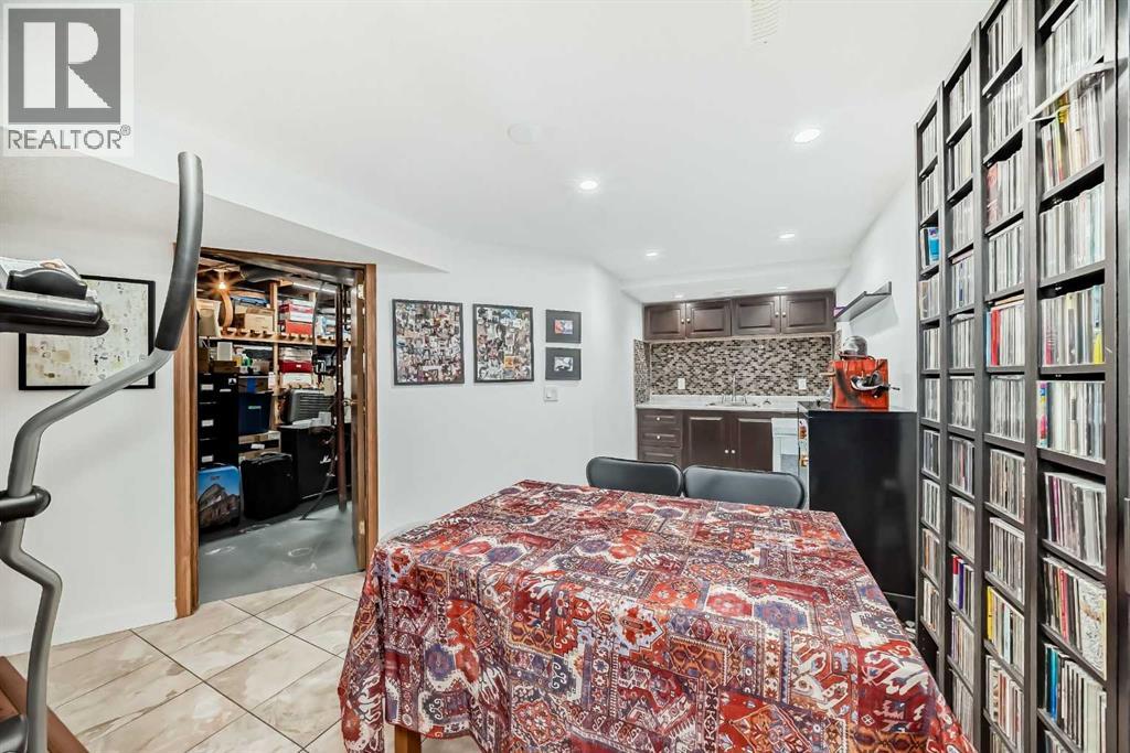 Single Family House for Sale in  Woodfield Road SW Woodbine Calgary 