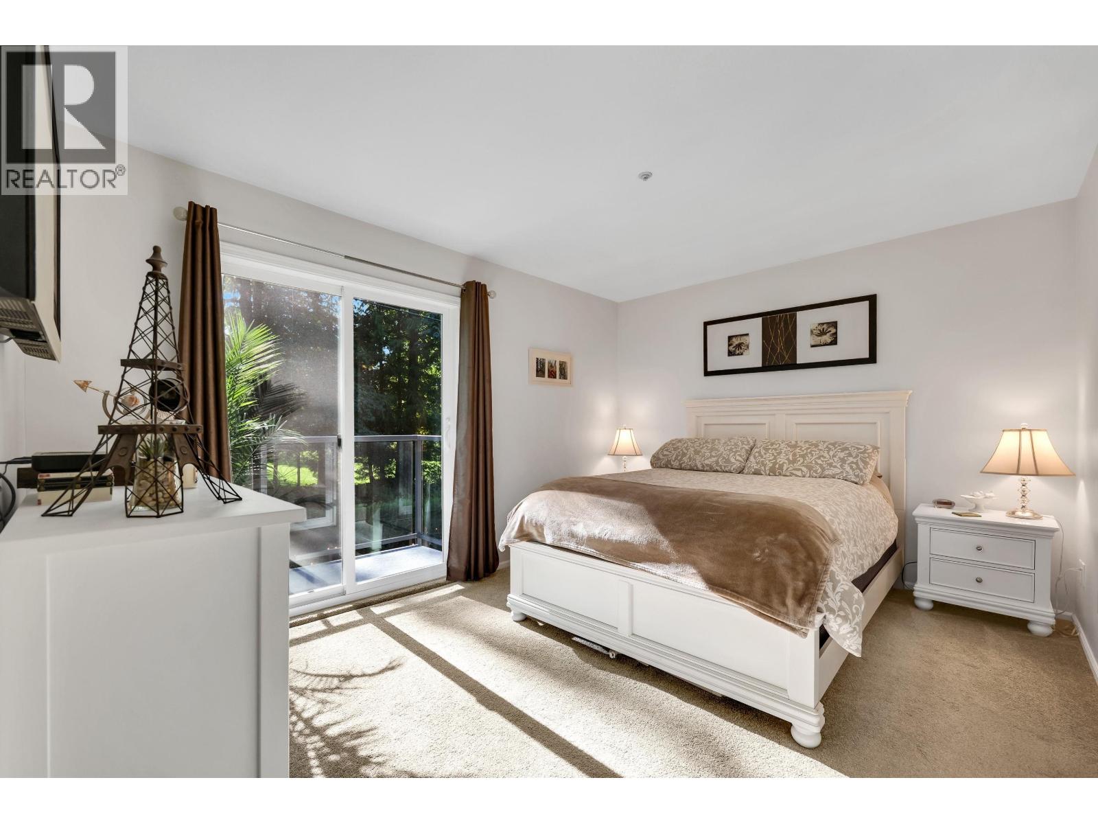 10 2401 MAMQUAM ROAD, Squamish