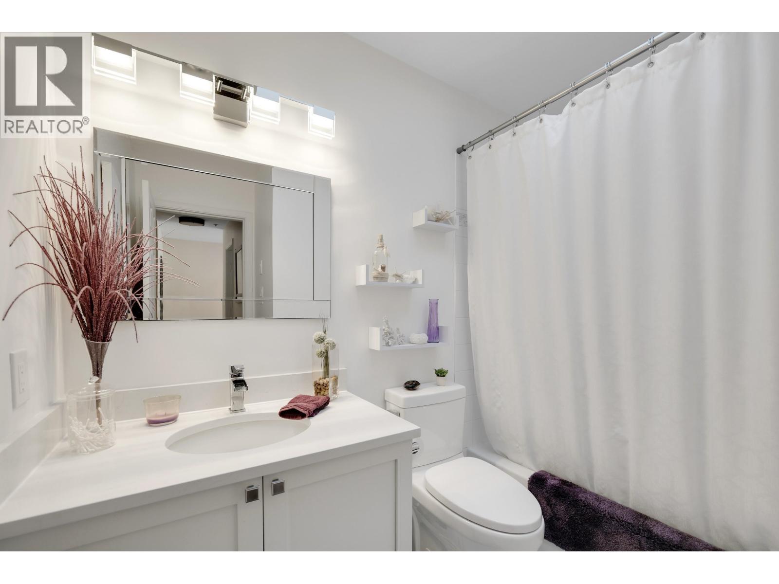 10 2401 MAMQUAM ROAD, Squamish