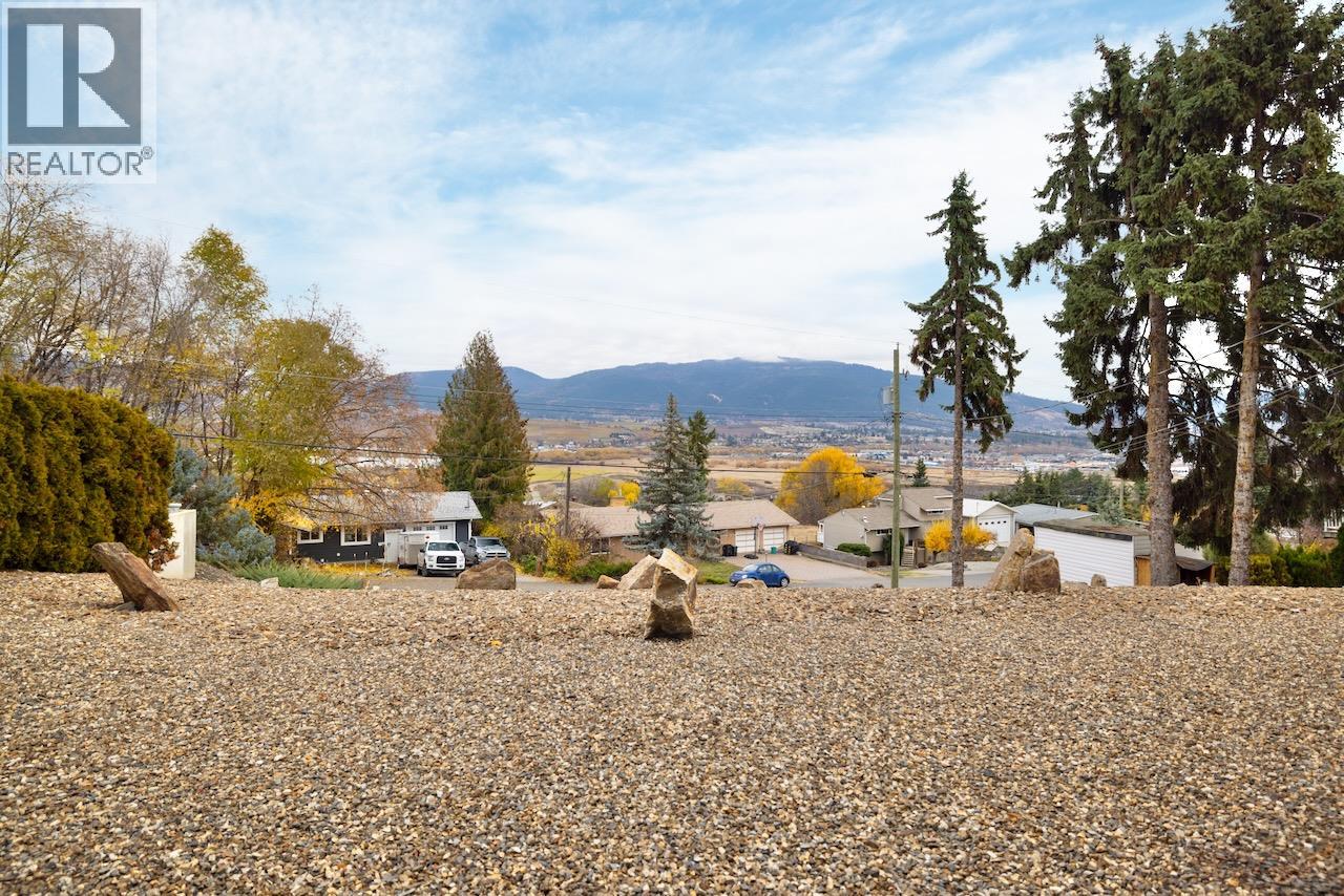 6355 Cardinal Road, Vernon