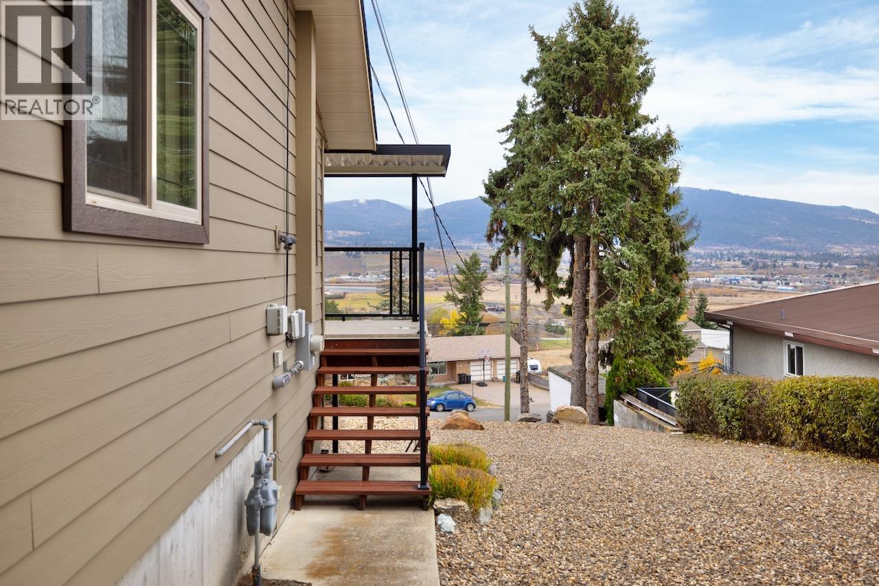 6355 Cardinal Road, Vernon