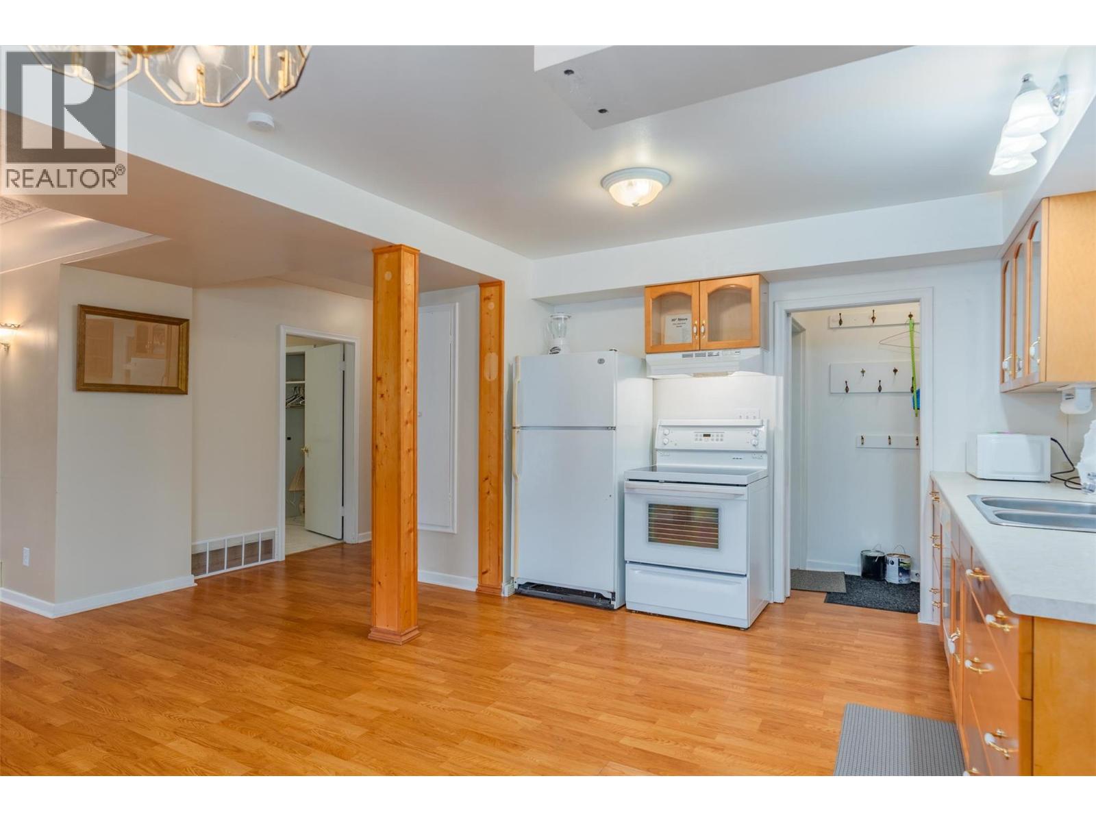 3404 4th Avenue, Castlegar