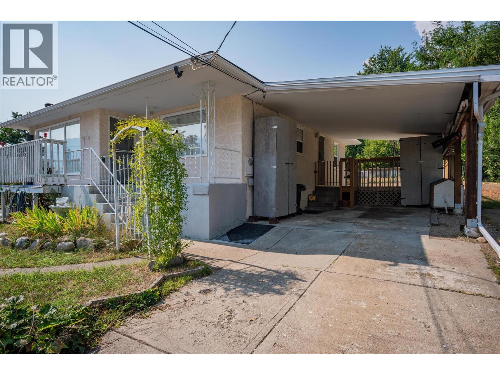 3404 4th Avenue, Castlegar