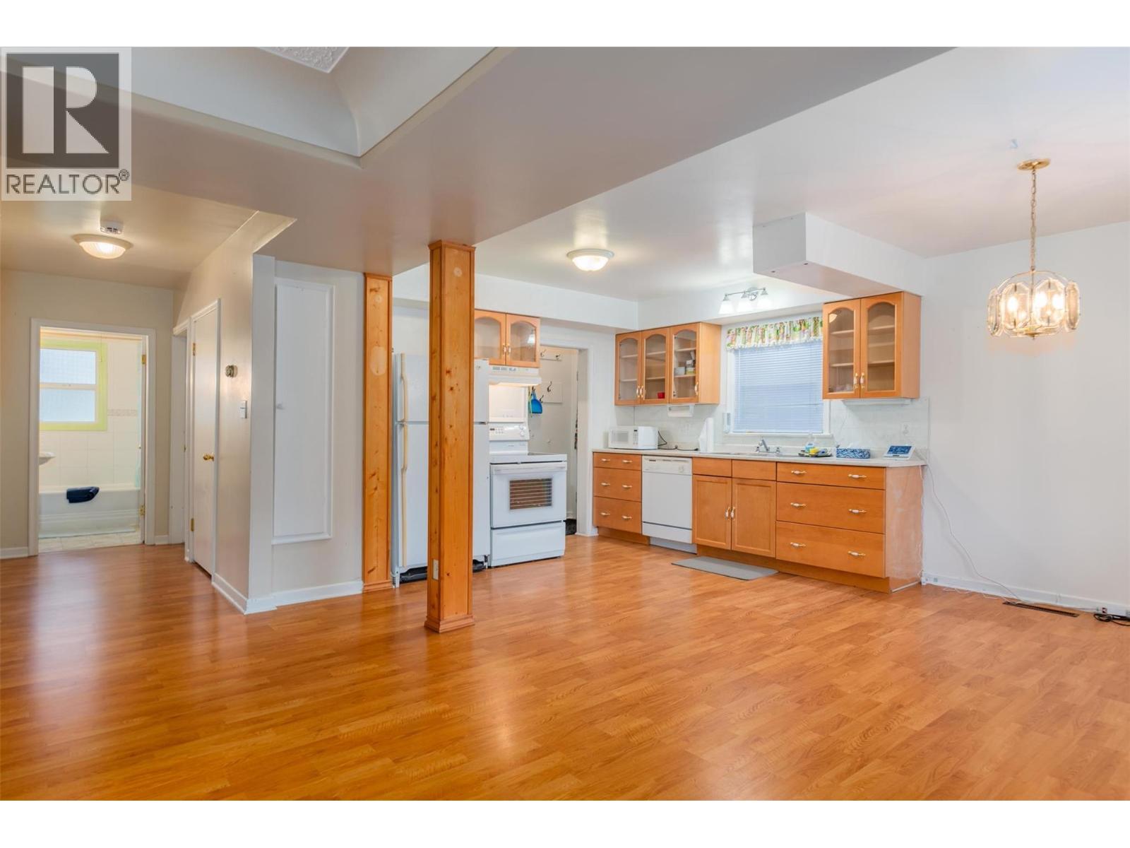 3404 4th Avenue, Castlegar