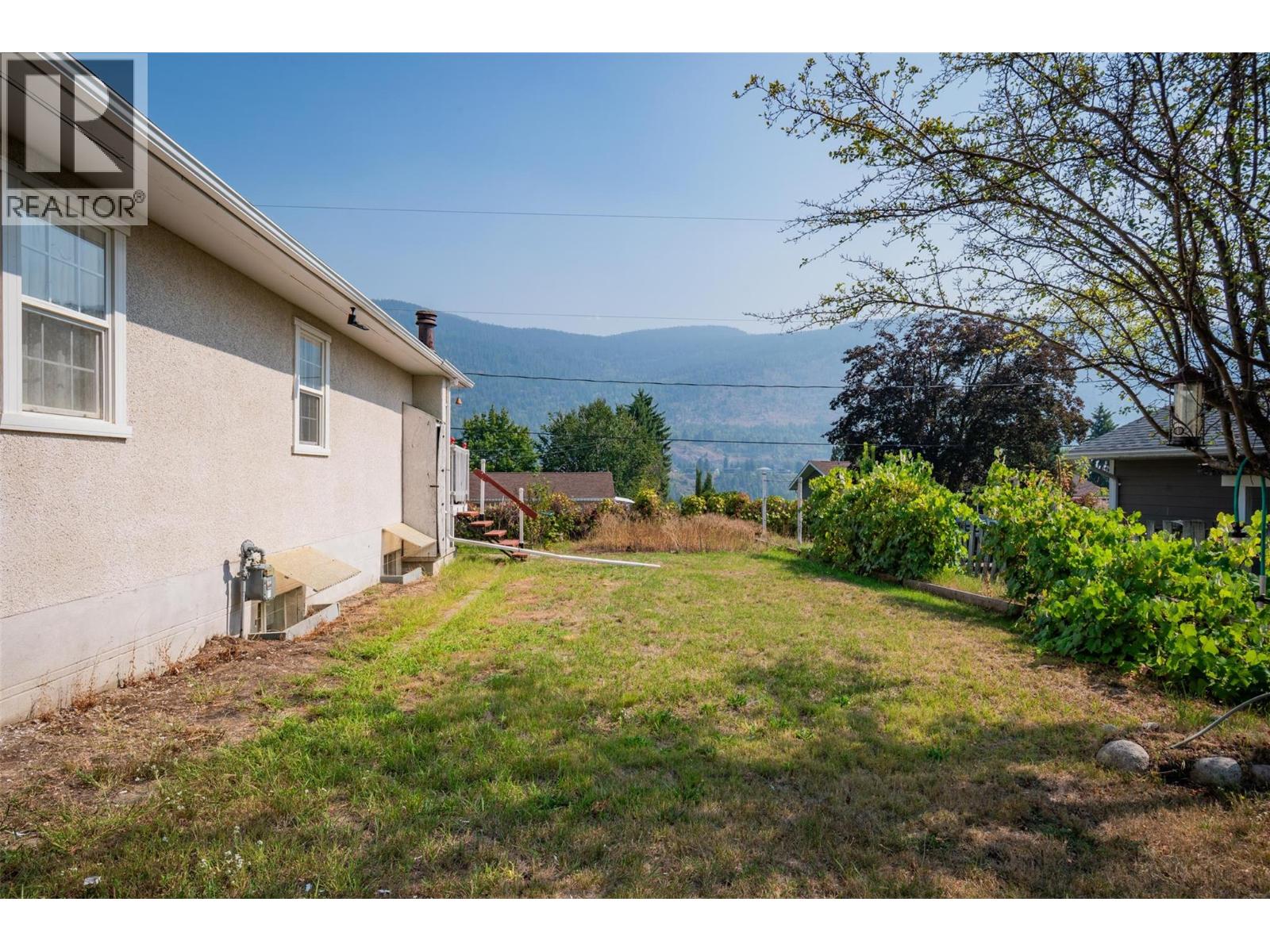 3404 4th Avenue, Castlegar