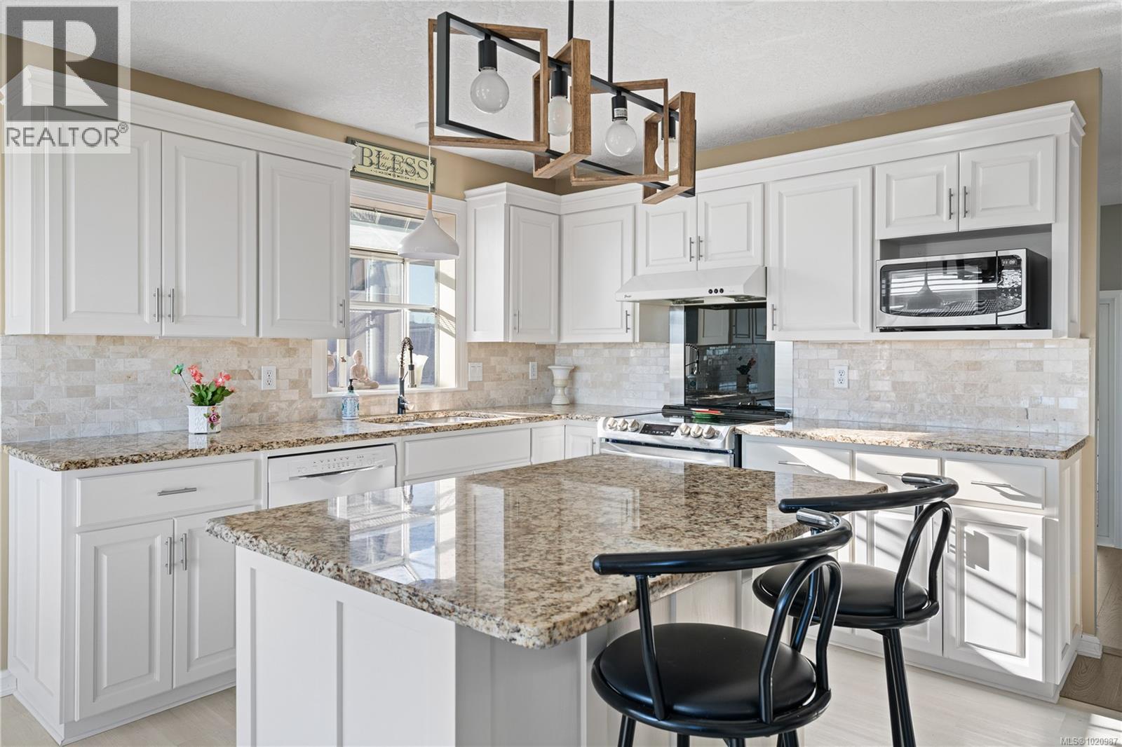 6428 Bella Vista Dr, Central Saanich