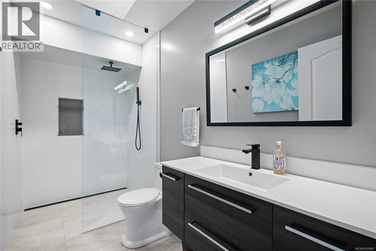 6428 Bella Vista Dr, Central Saanich