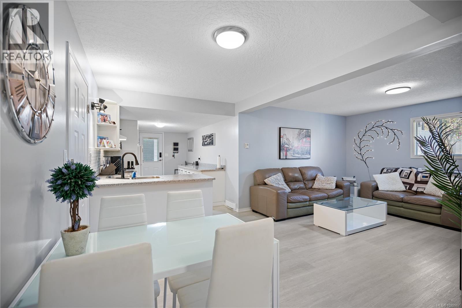 6428 Bella Vista Dr, Central Saanich