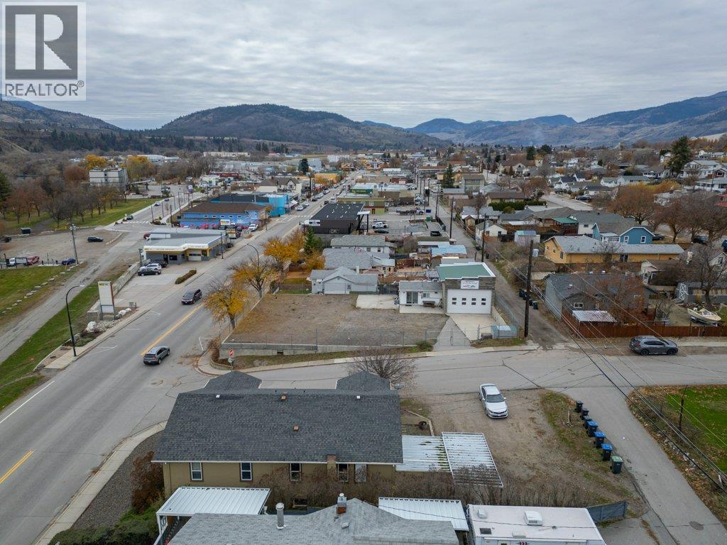 428 HILLCREST Avenue, Oliver