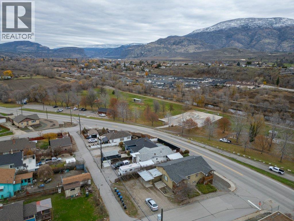 428 HILLCREST Avenue, Oliver