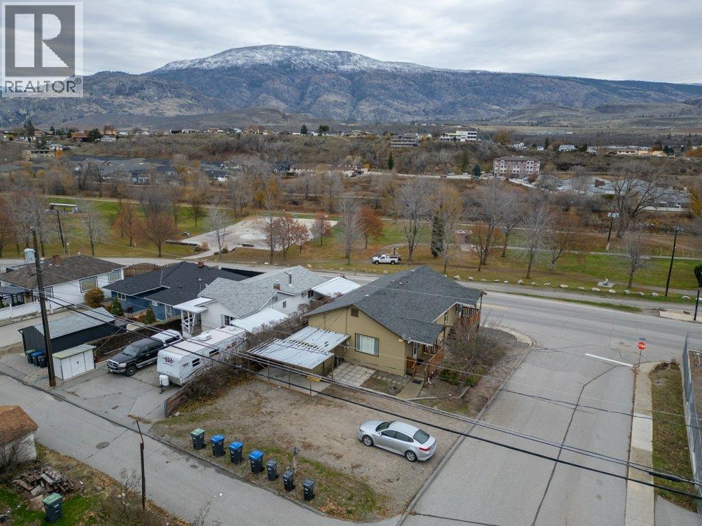 428 HILLCREST Avenue, Oliver