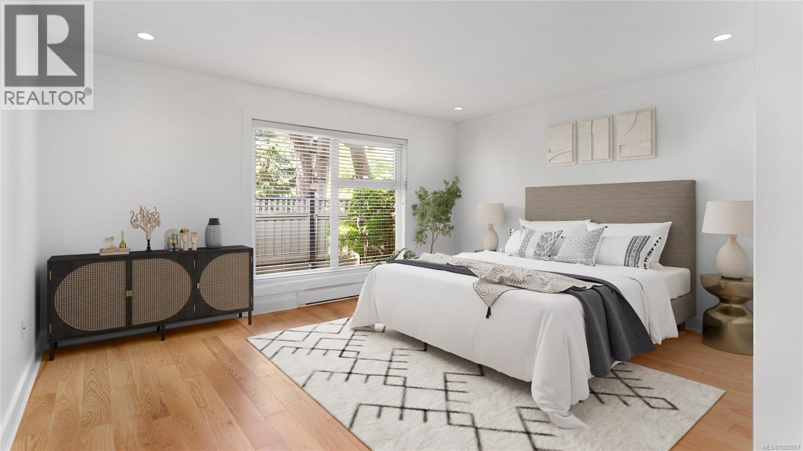 917 2829 Arbutus Rd, Saanich