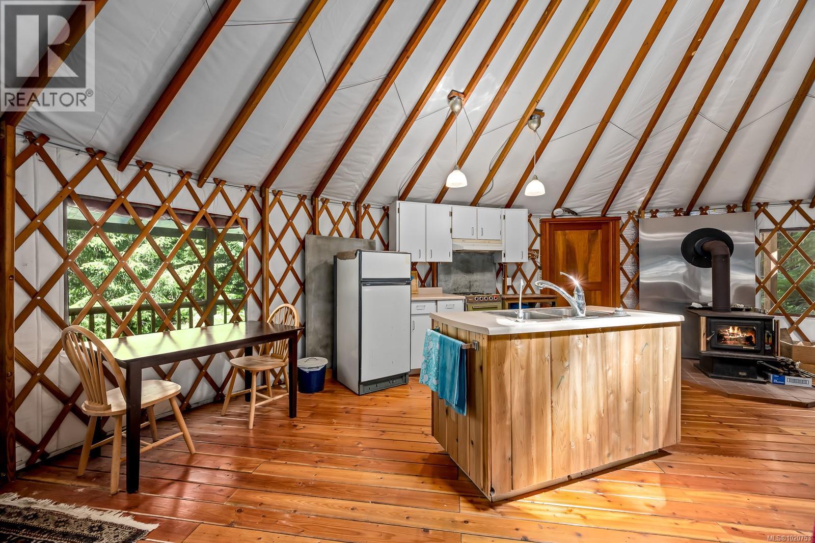 1408 Robertson Rd, Cortes Island