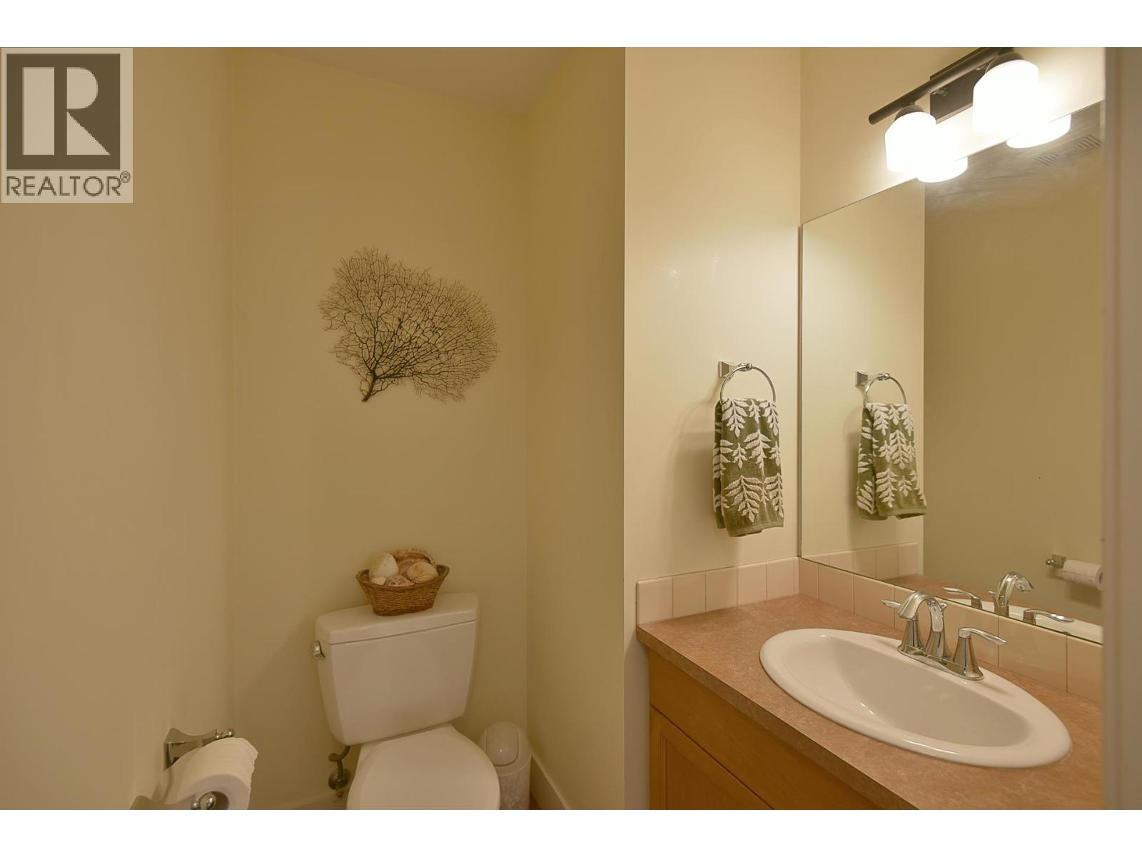 303 5711 EBBTIDE STREET, Sechelt