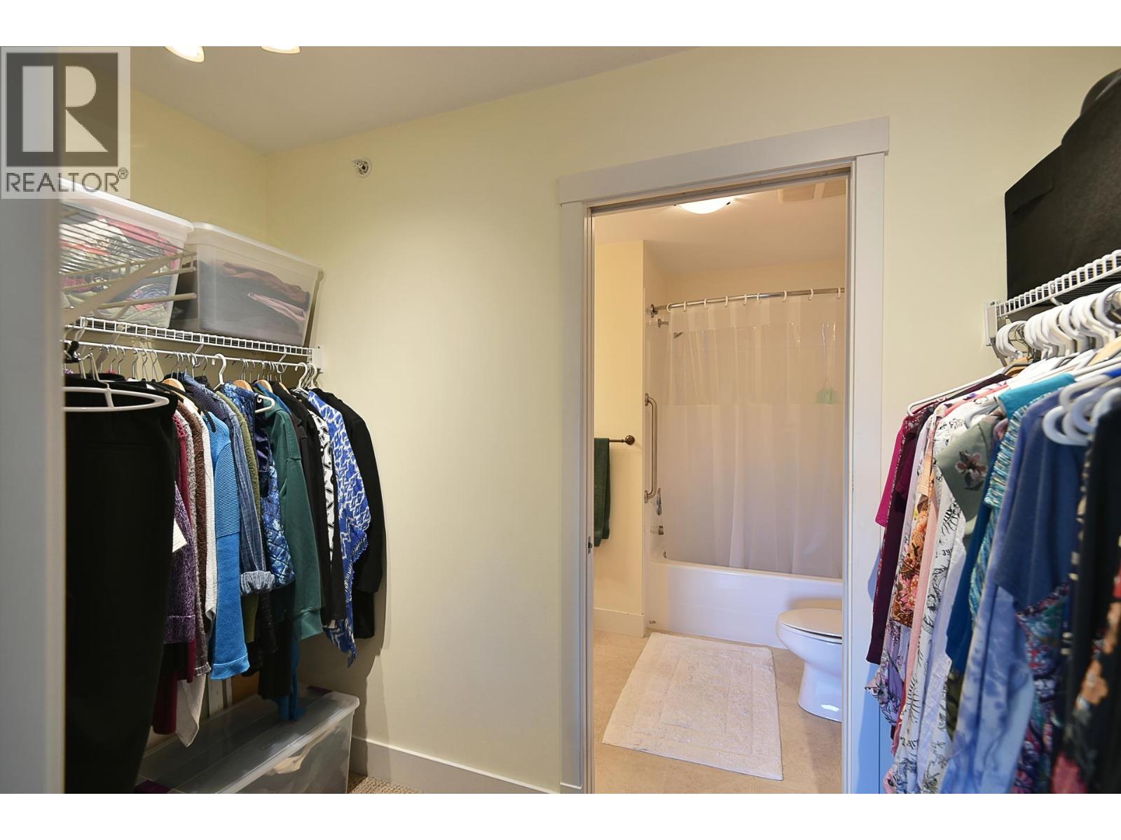 303 5711 EBBTIDE STREET, Sechelt