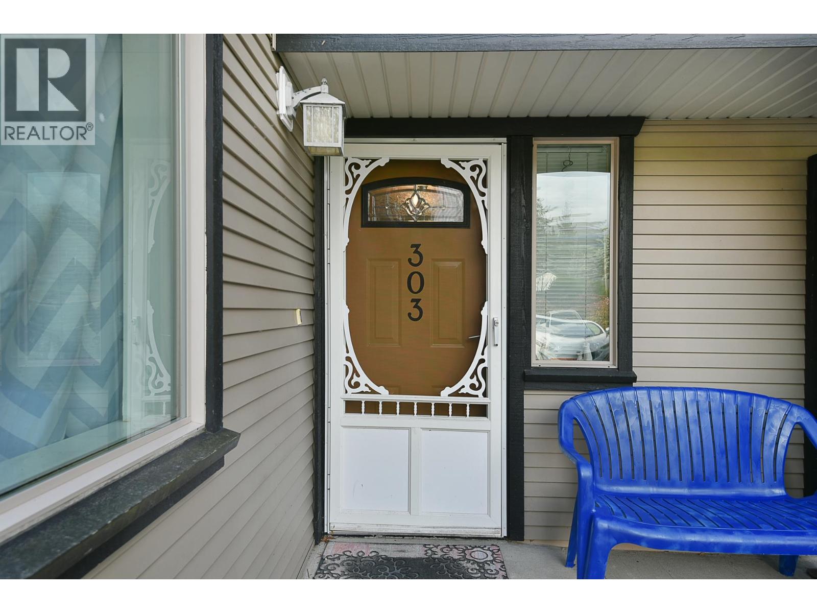 303 5711 EBBTIDE STREET, Sechelt