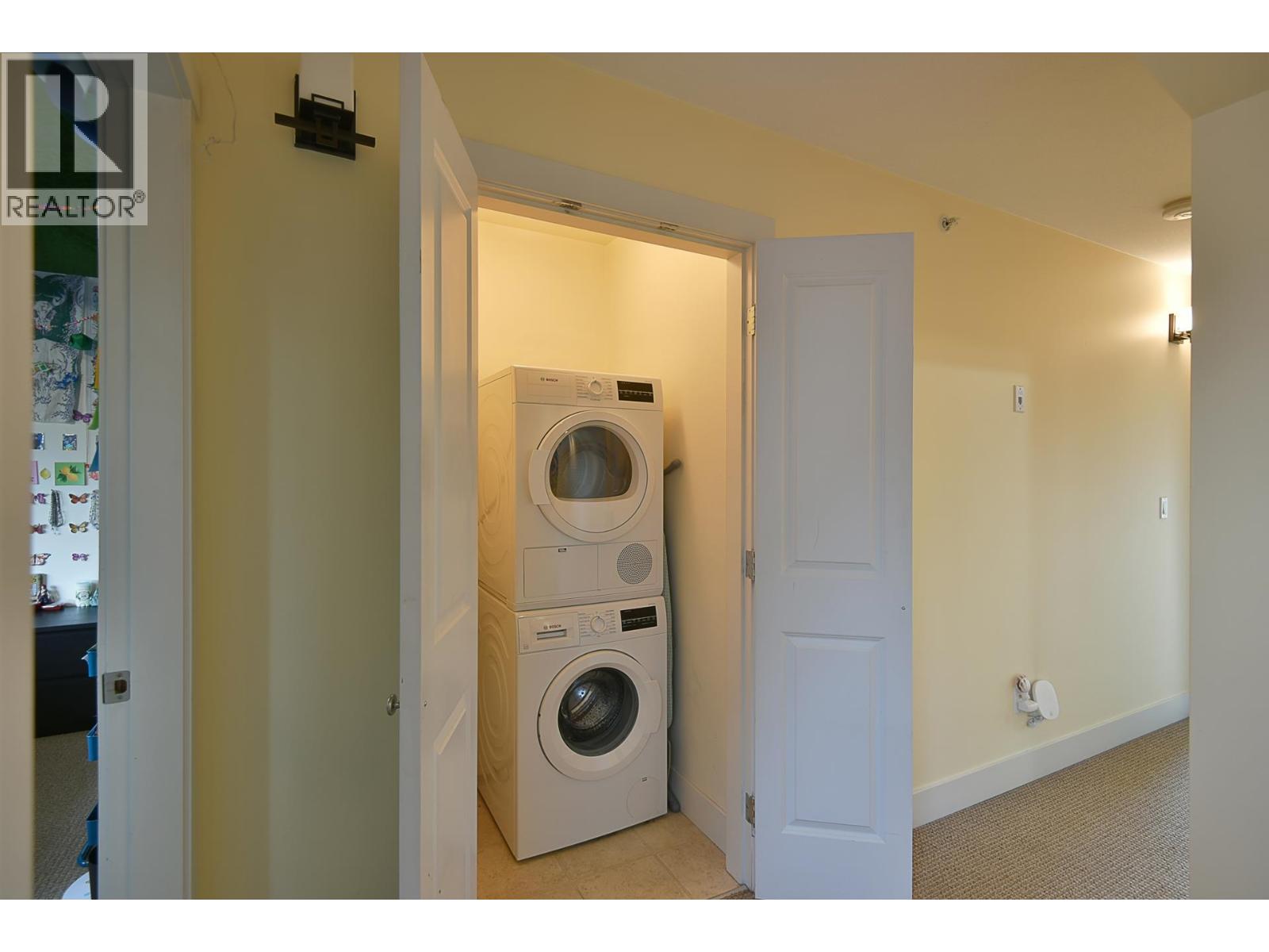 303 5711 EBBTIDE STREET, Sechelt