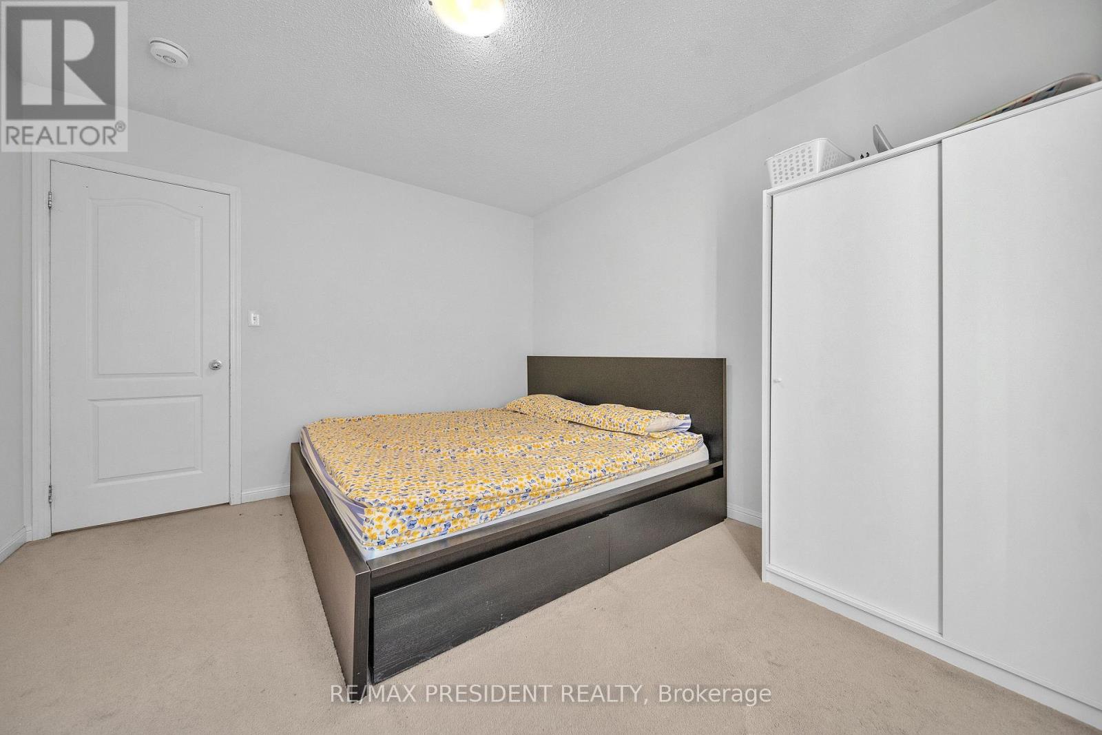 342 PANHELLENIC DRIVE - 28