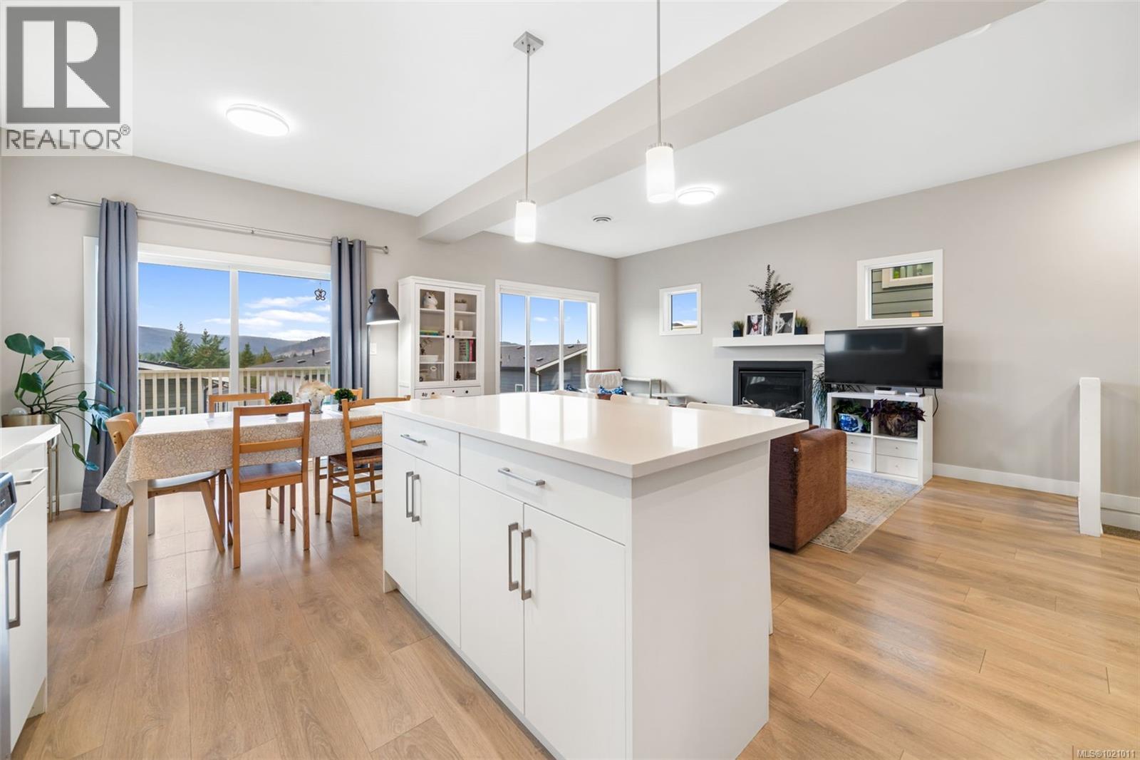 3477 Myles Mansell Rd, Langford