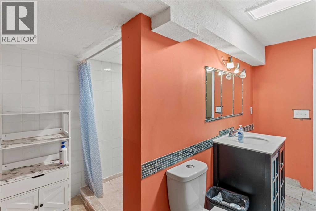 Single Family House Bungalow for Sale in  Templeton Road NE Temple Calgary 