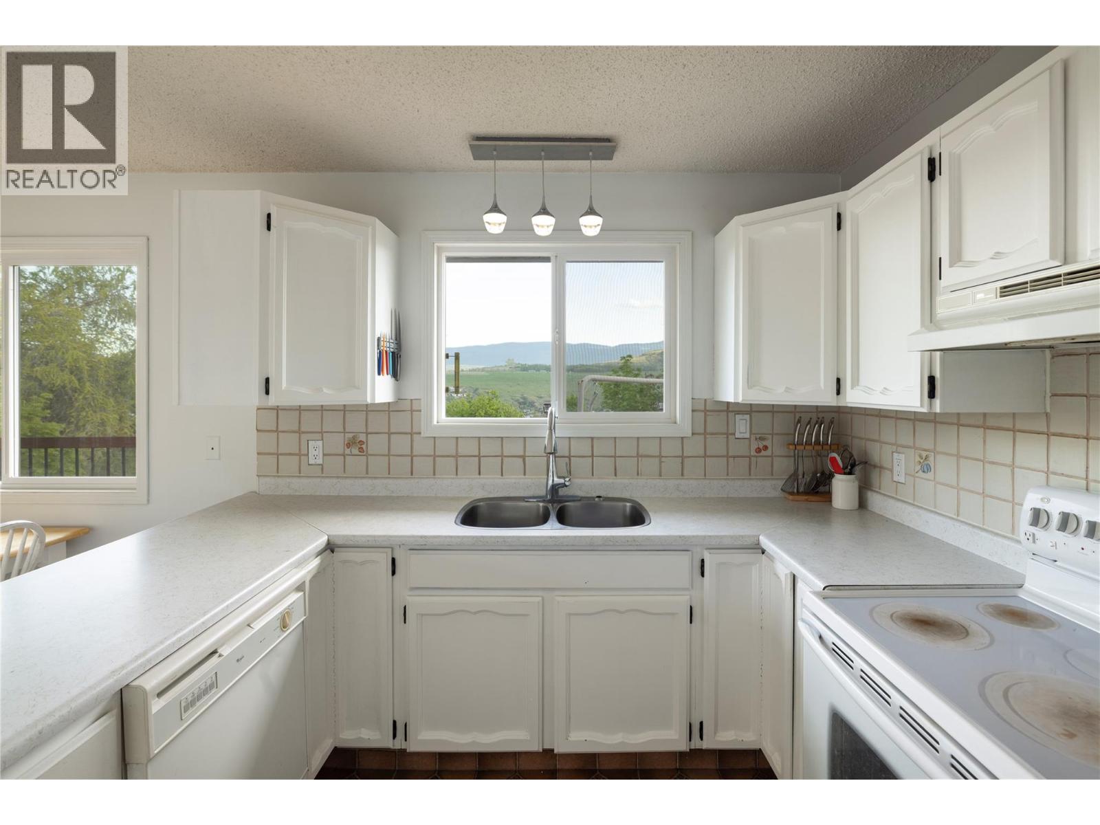  5826 Bartlett Road, Vernon