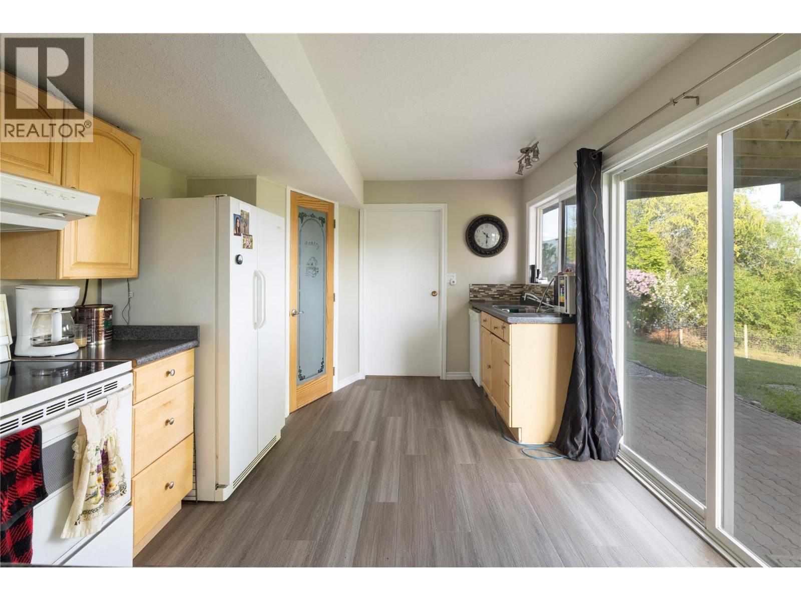  5826 Bartlett Road, Vernon