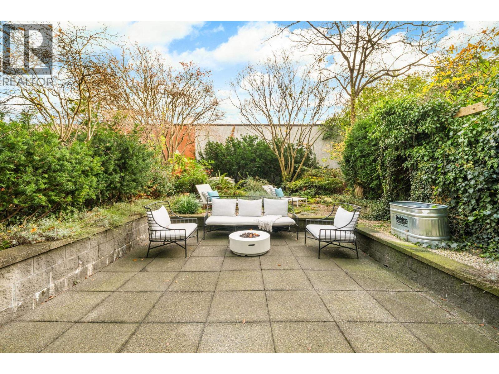 302 1438 W 7TH AVENUE, Vancouver