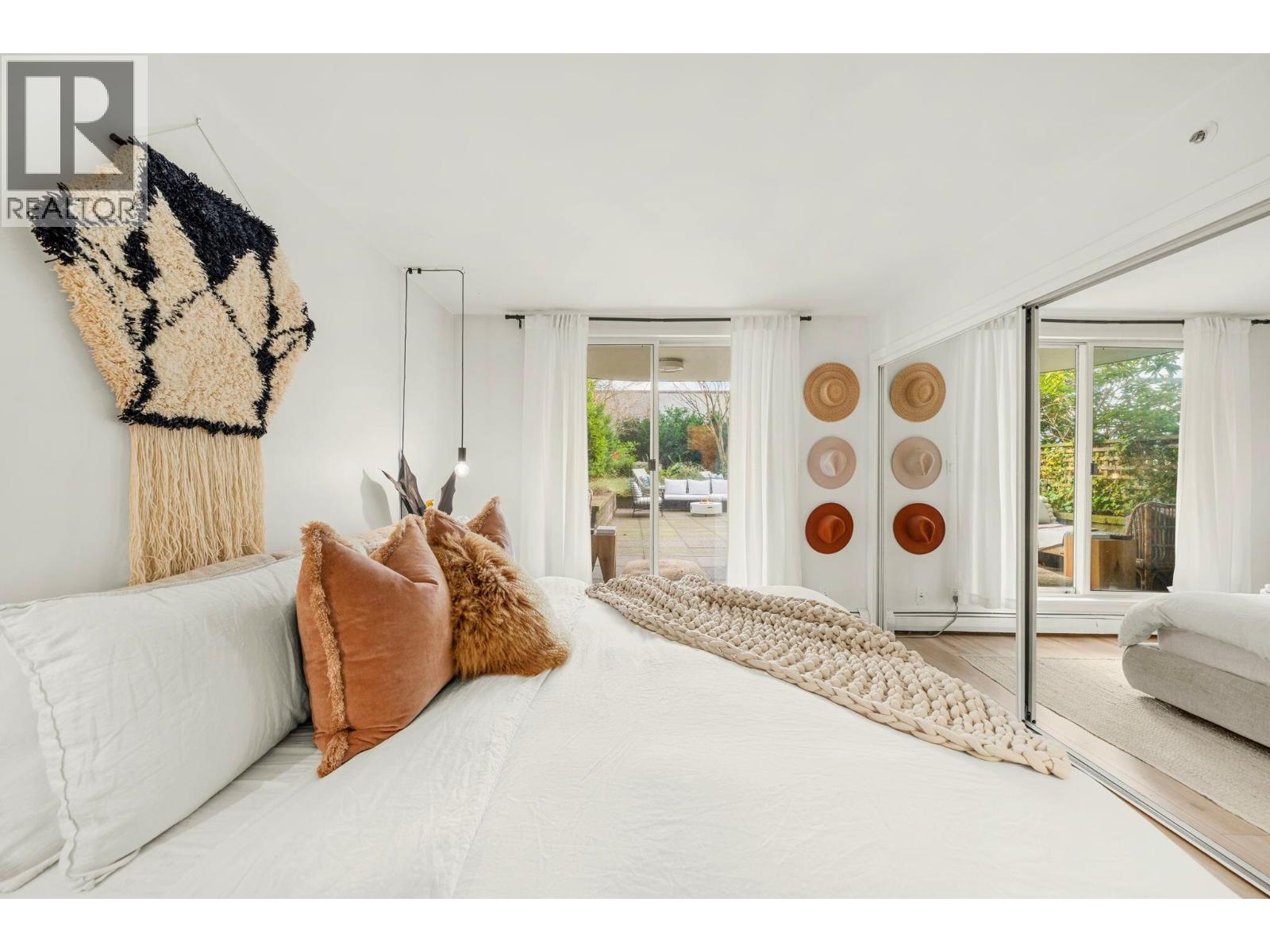 302 1438 W 7TH AVENUE, Vancouver