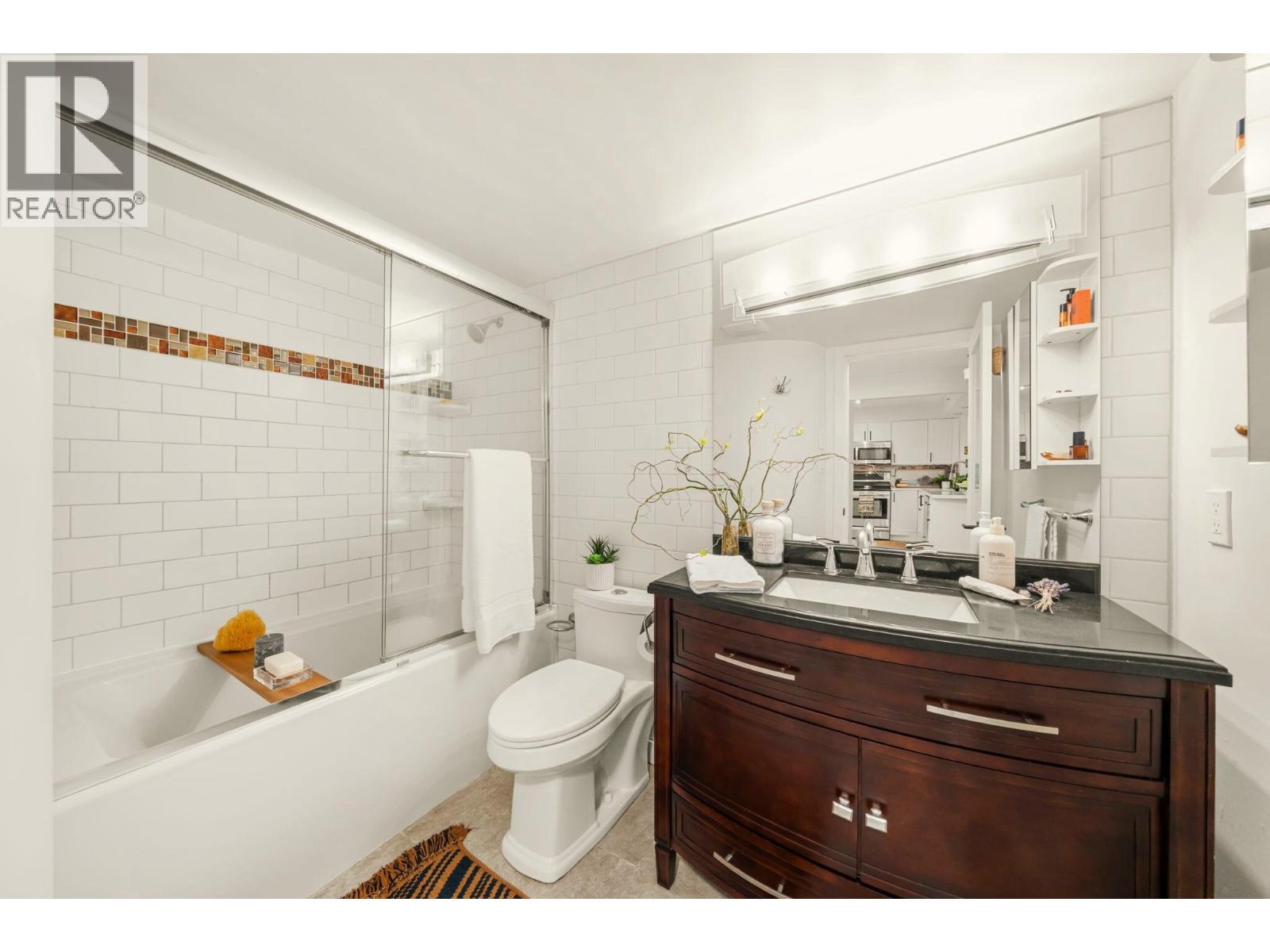 302 1438 W 7TH AVENUE, Vancouver