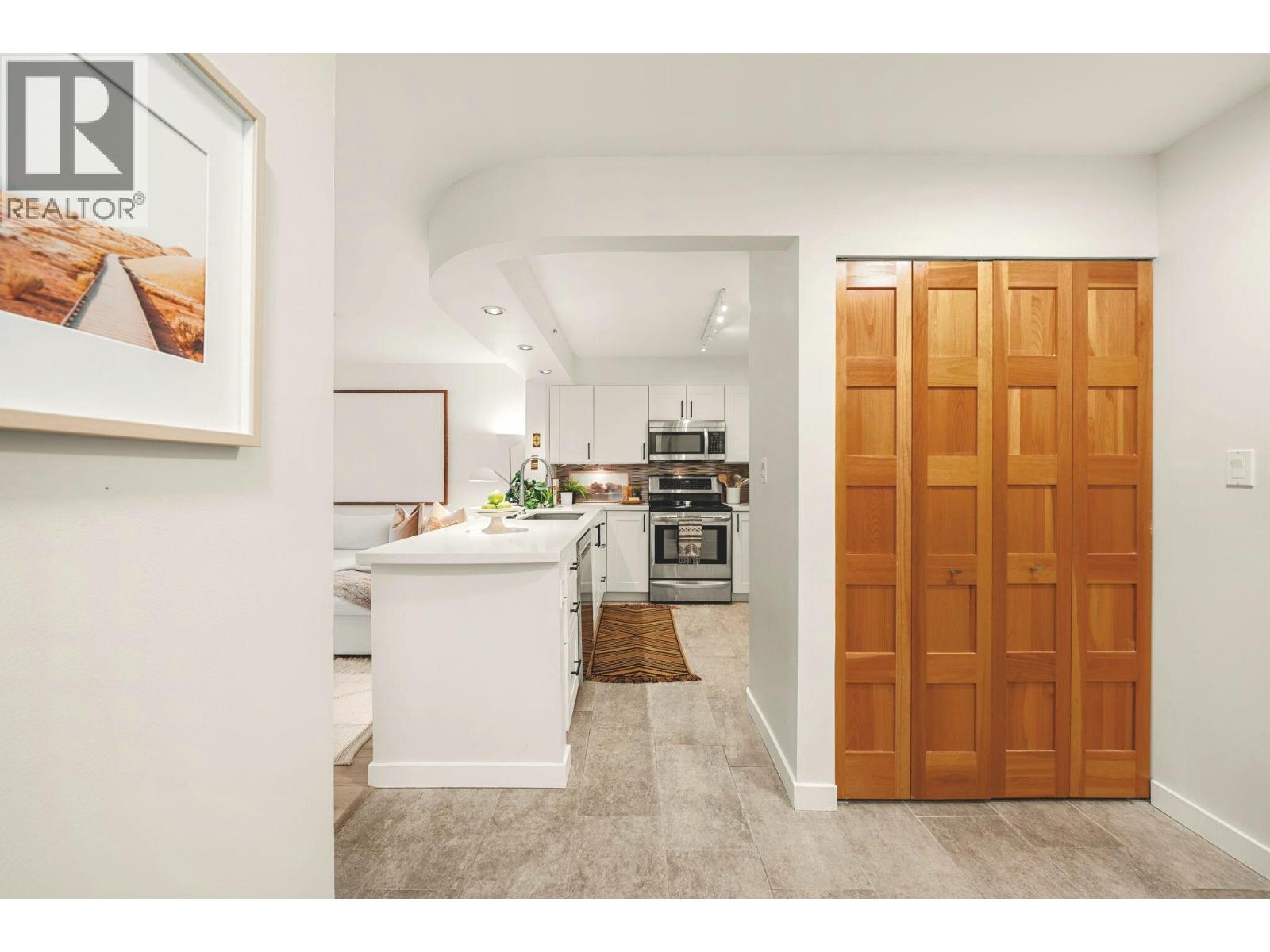 302 1438 W 7TH AVENUE, Vancouver