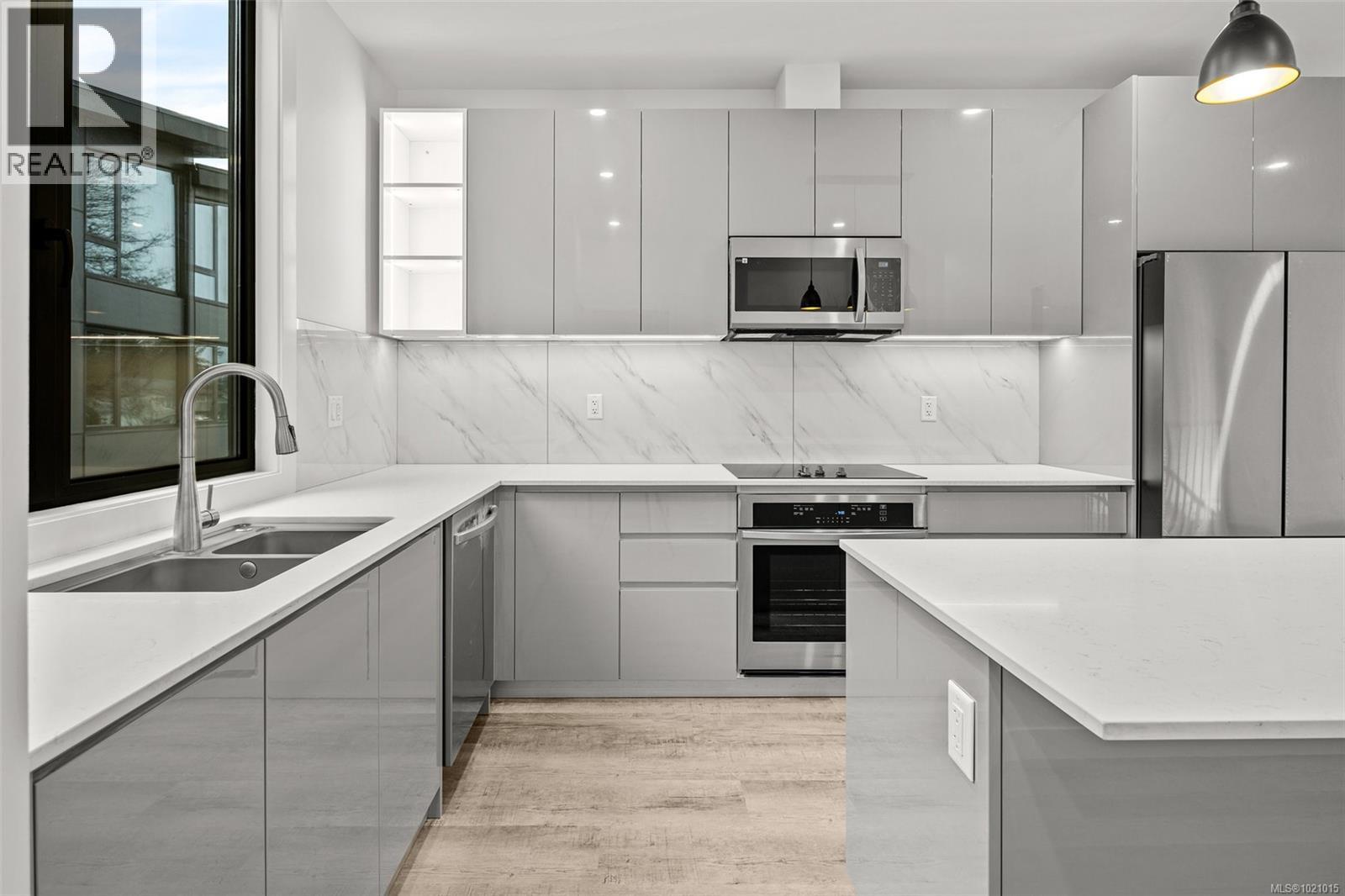 127 2841 Knotty Pine Road, Langford