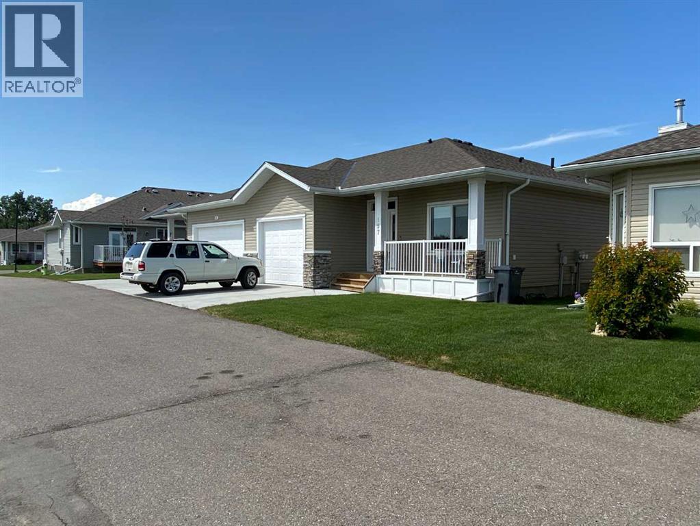 168/172 Ridge Stone Lane - Photo 5 of 7, Diamond Valley, Alberta