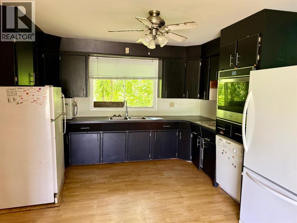 9917 103 Avenue, Plamondon