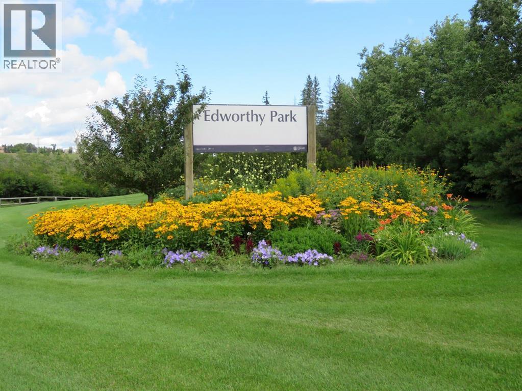 Single Family House for Sale in   Cedar Crescent SW Spruce Cliff Calgary 