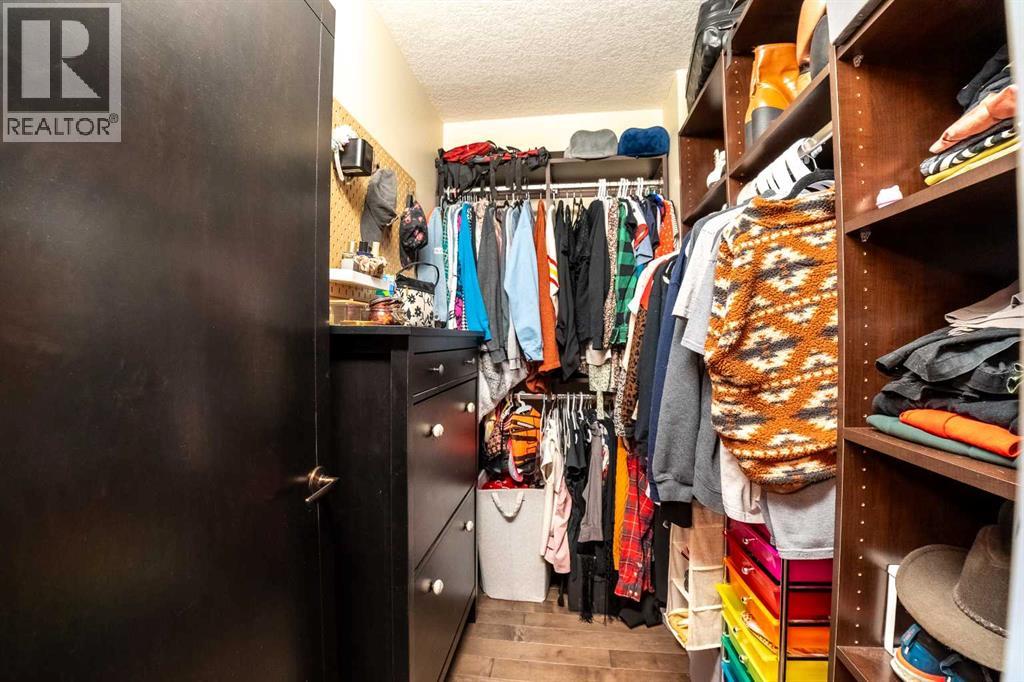 Single Family House for Sale in    Avenue SW Beltline Calgary 