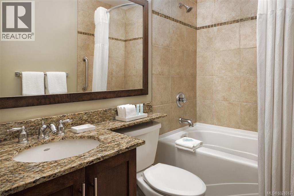 205D 181 Beachside Dr, Parksville