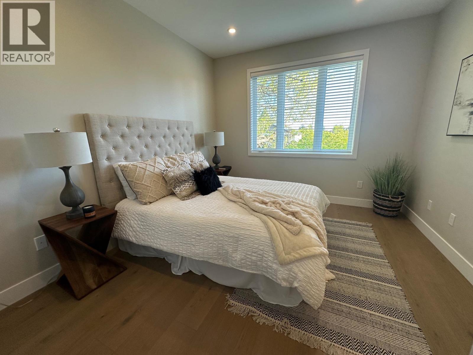 344 E 17TH STREET, North Vancouver