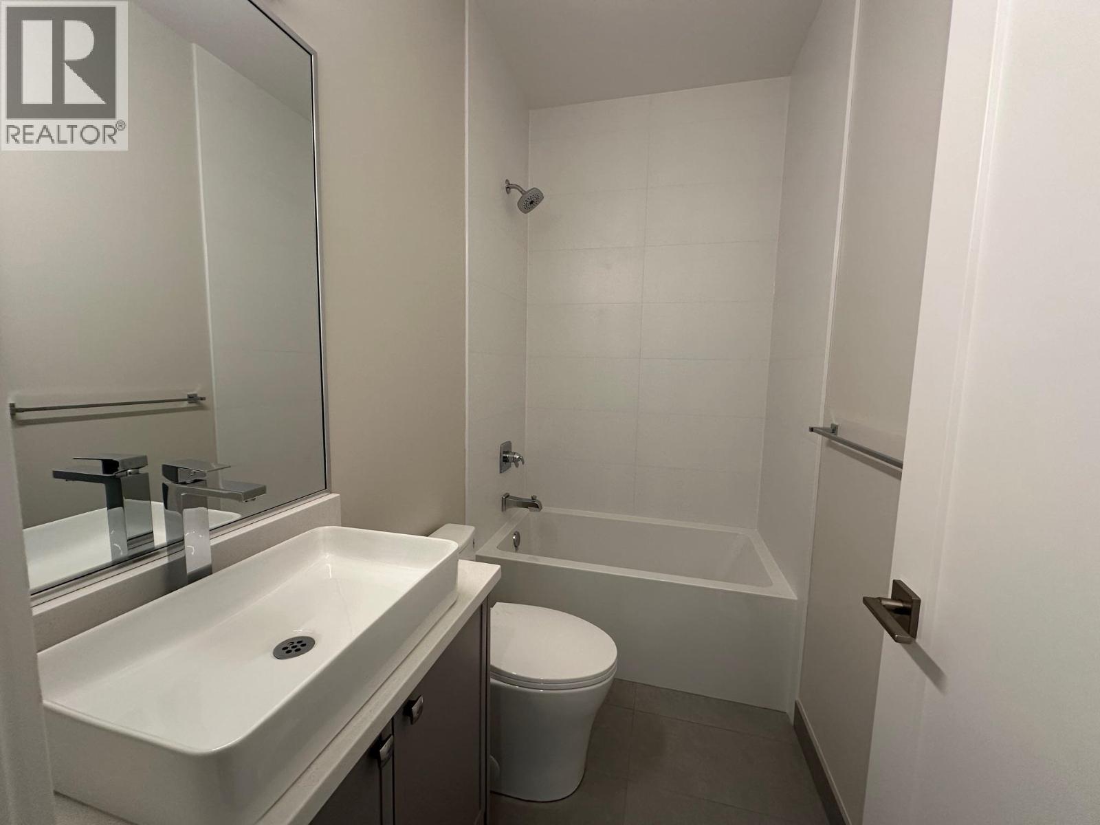 344 E 17TH STREET, North Vancouver