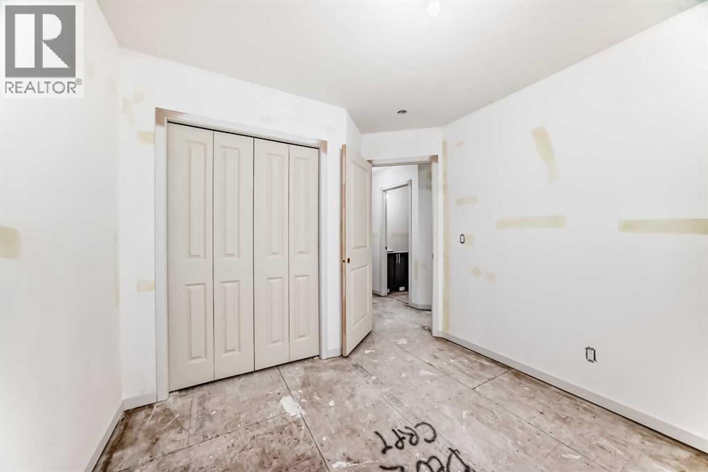 Single Family House for Sale in  Marmot Green NW Glacier Ridge Calgary 