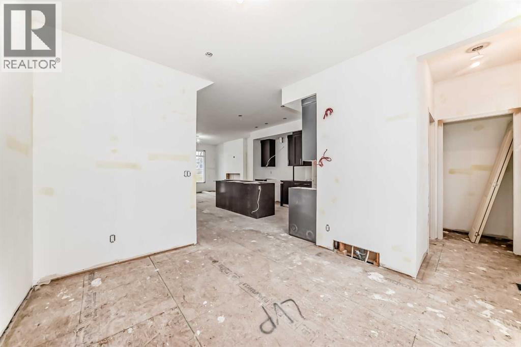 Single Family House for Sale in  Marmot Green NW Glacier Ridge Calgary 