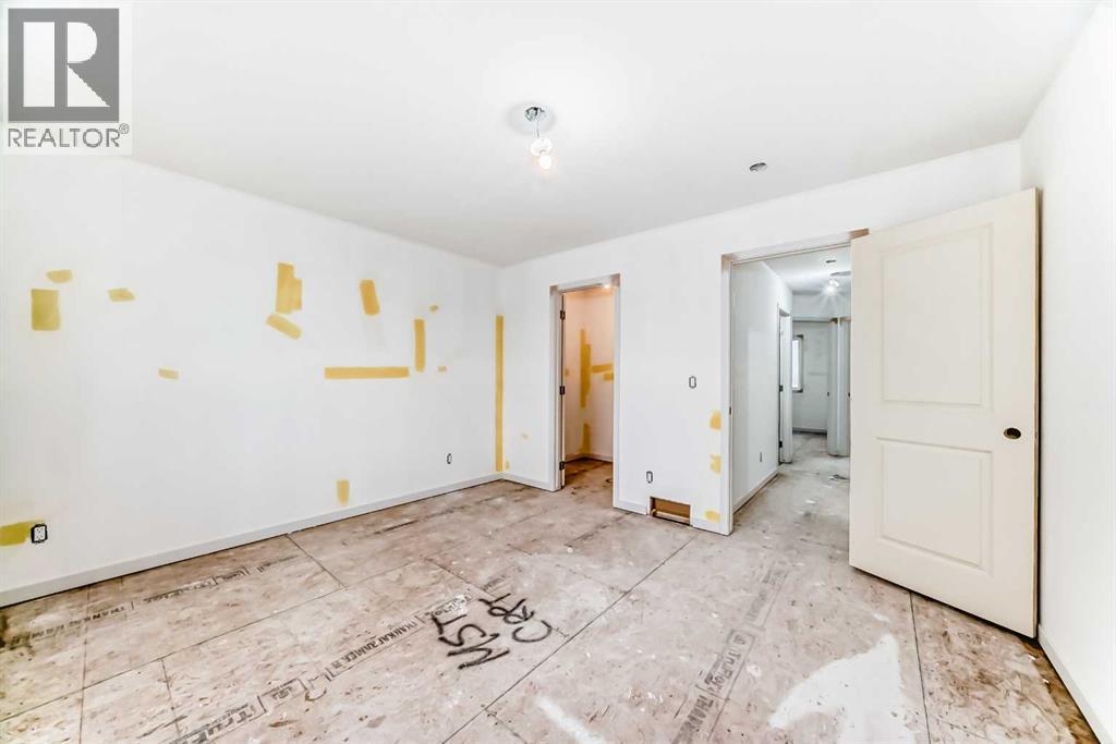 Single Family House for Sale in  Marmot Green NW Glacier Ridge Calgary 