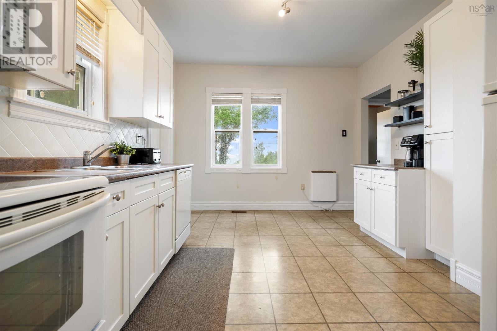 Property 20 of 45 of 166 Reservoir Street