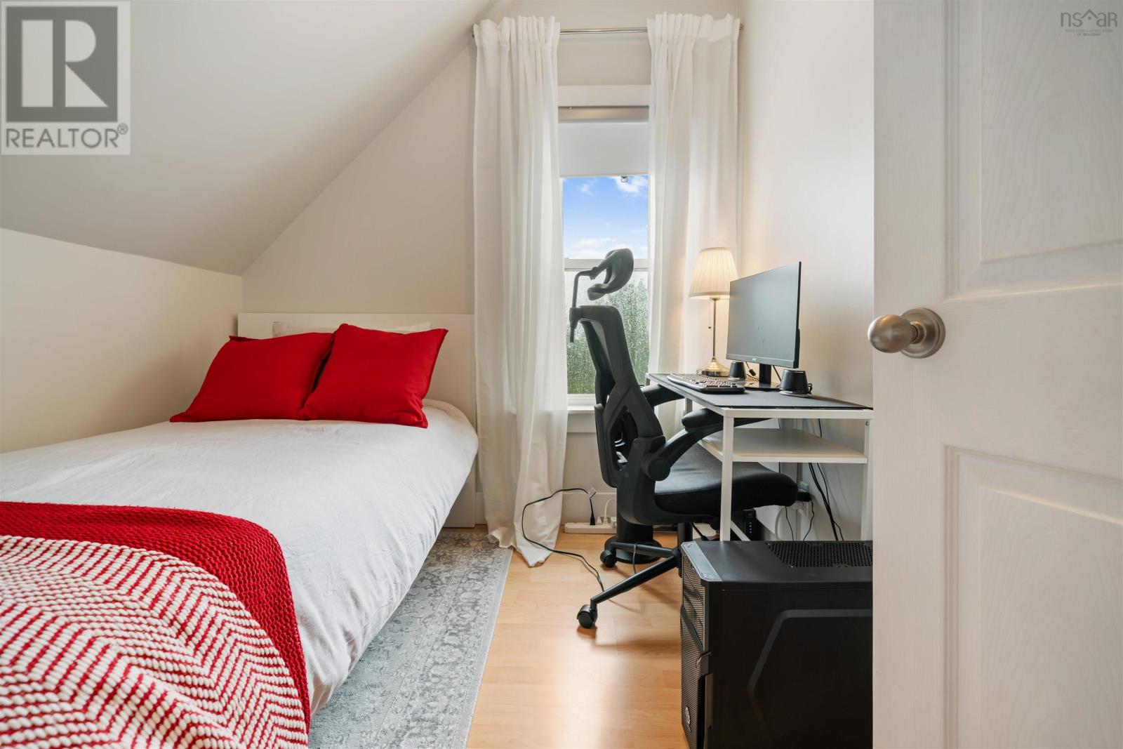 Property 40 of 45 of 166 Reservoir Street