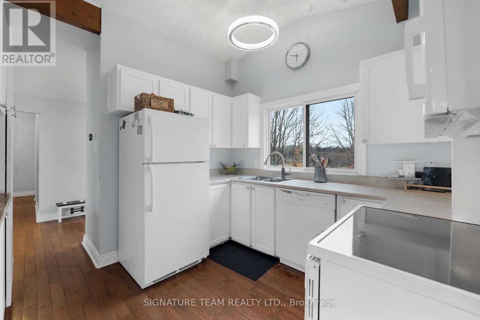 32 HYDRO BAY ROAD - 12